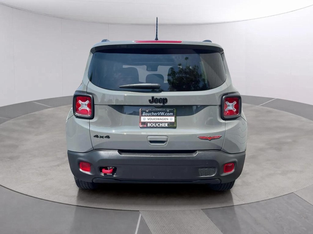 2023 Jeep Renegade Trailhawk photo 3
