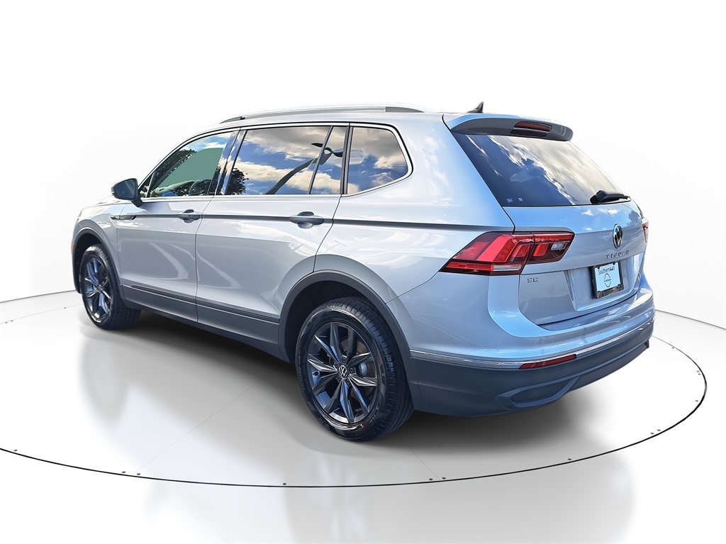 2022 Volkswagen Tiguan SE photo 4