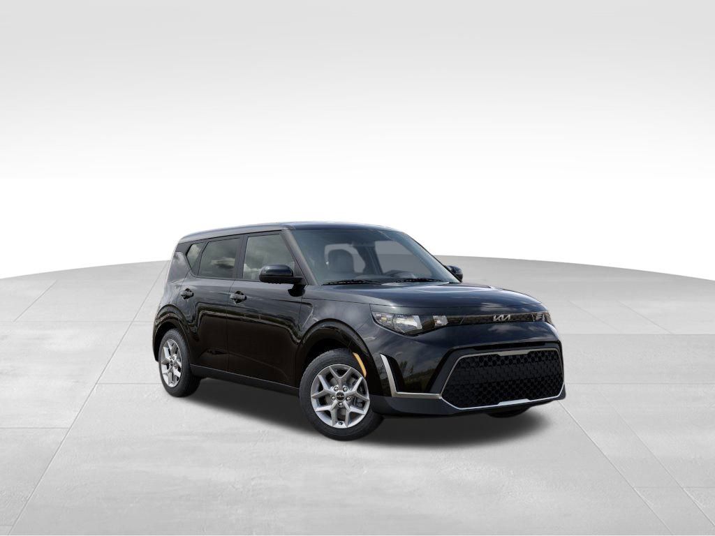 2025 Kia Soul LX photo 8