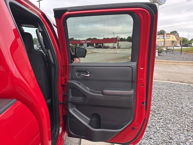 2025 Nissan Frontier PRO-4X photo 24