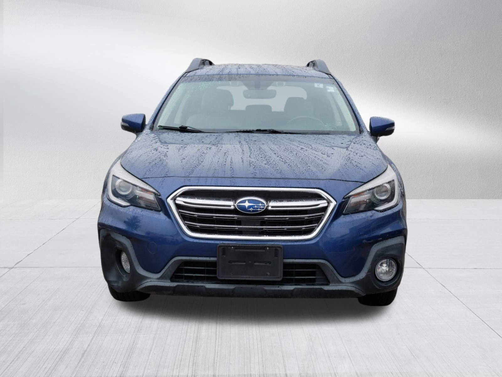 2019 Subaru Outback Limited photo 2