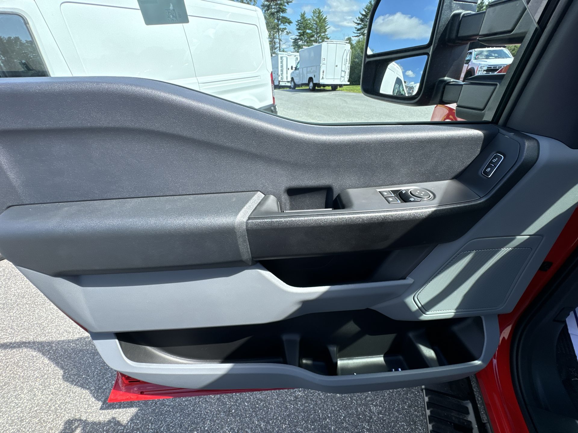 2024 Ford F-550 XL photo 5