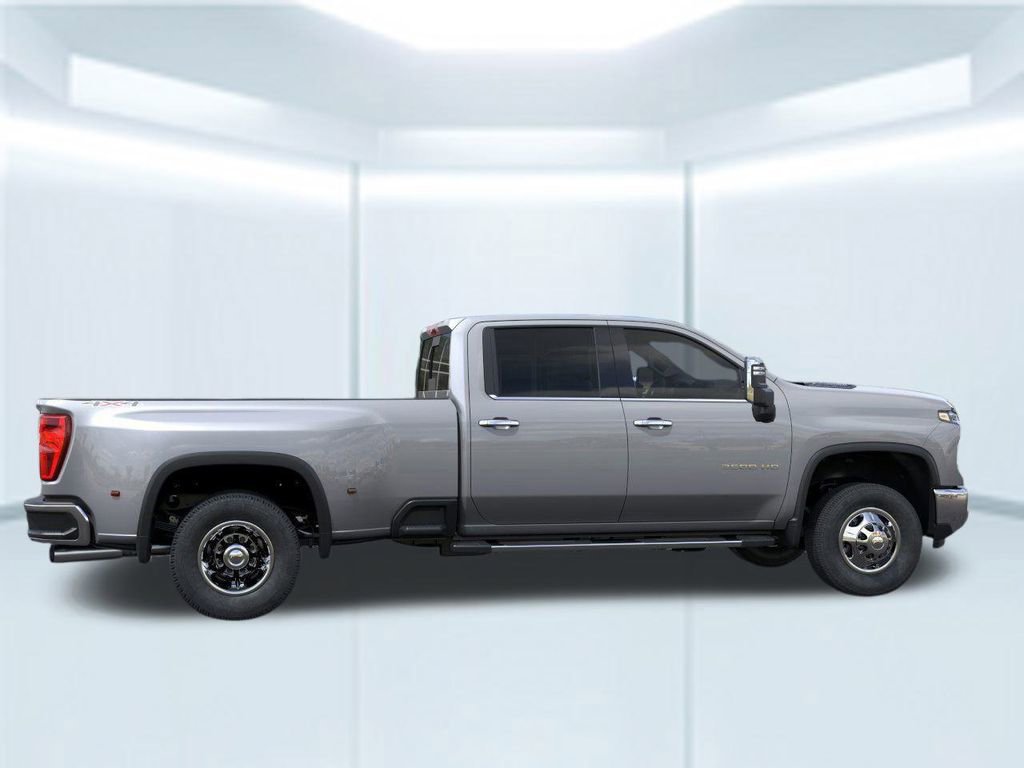 2026 Chevrolet Silverado 3500HD LTZ photo 4