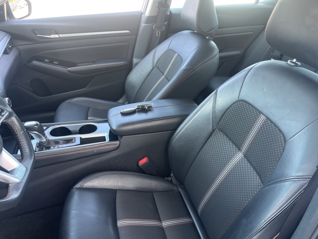 2024 Nissan Altima 2.5 SR photo 8