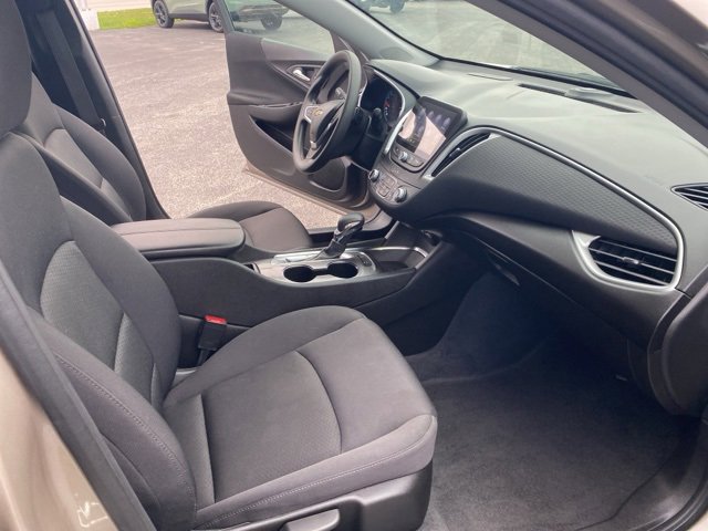 2024 Chevrolet Malibu 1LT photo 34