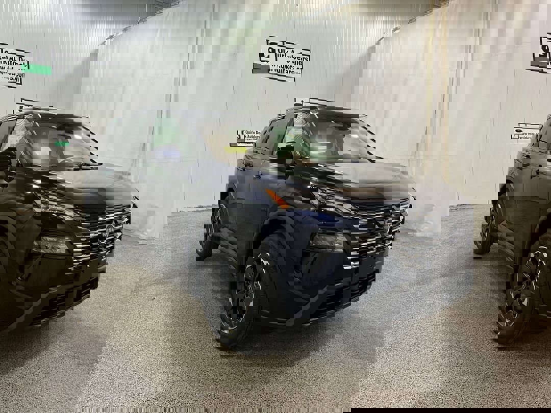 2026 Nissan Rogue SV's photo