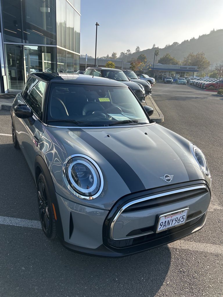 2022 Mini Cooper Oxford Edition photo 3