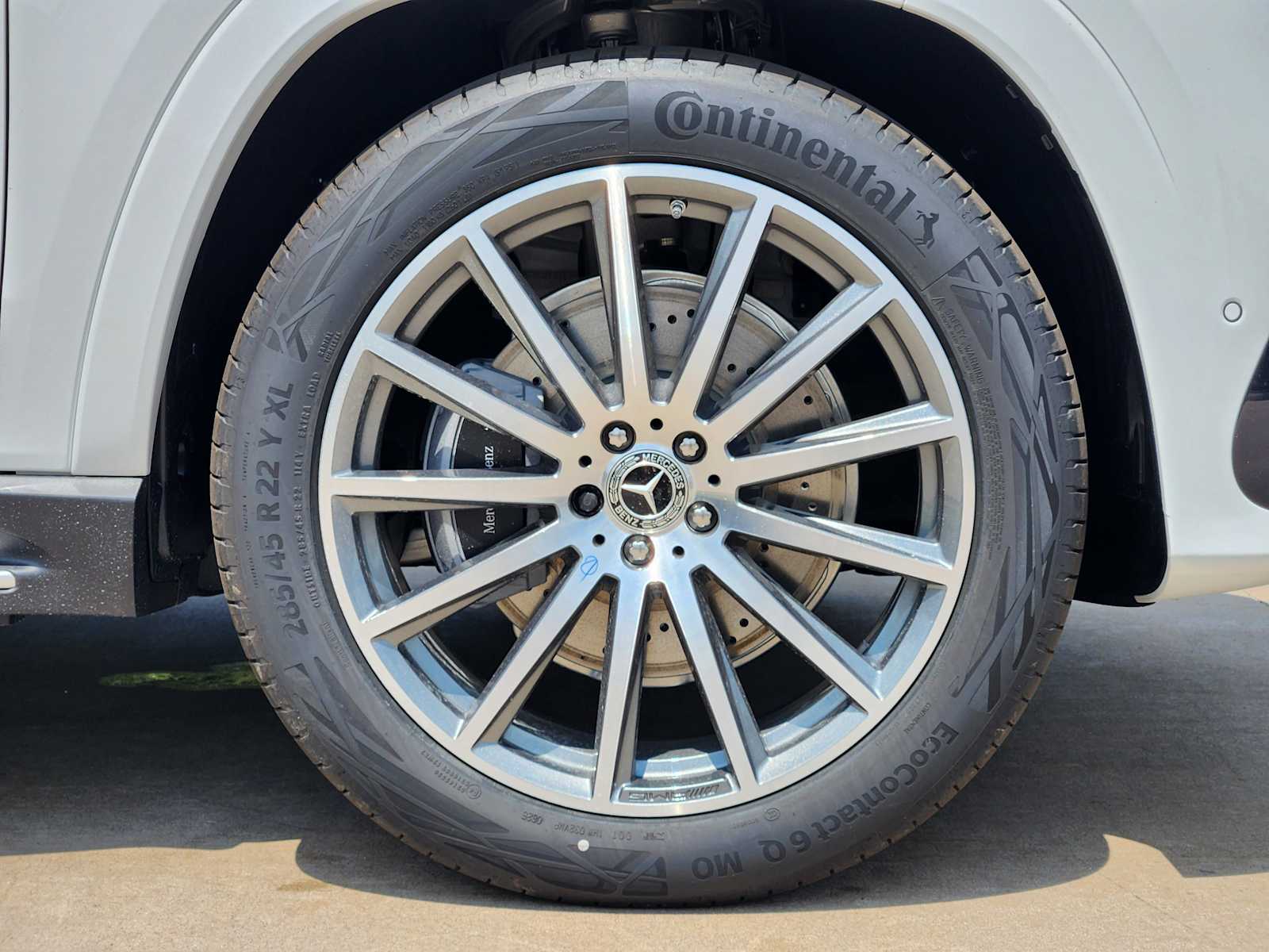 2026 Mercedes Benz GLS 450 4MATIC photo 5