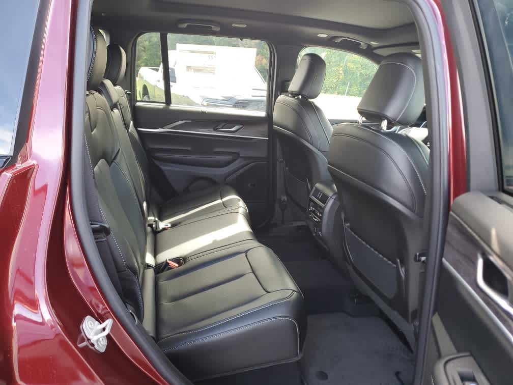 2025 Jeep Grand Cherokee Limited photo 20