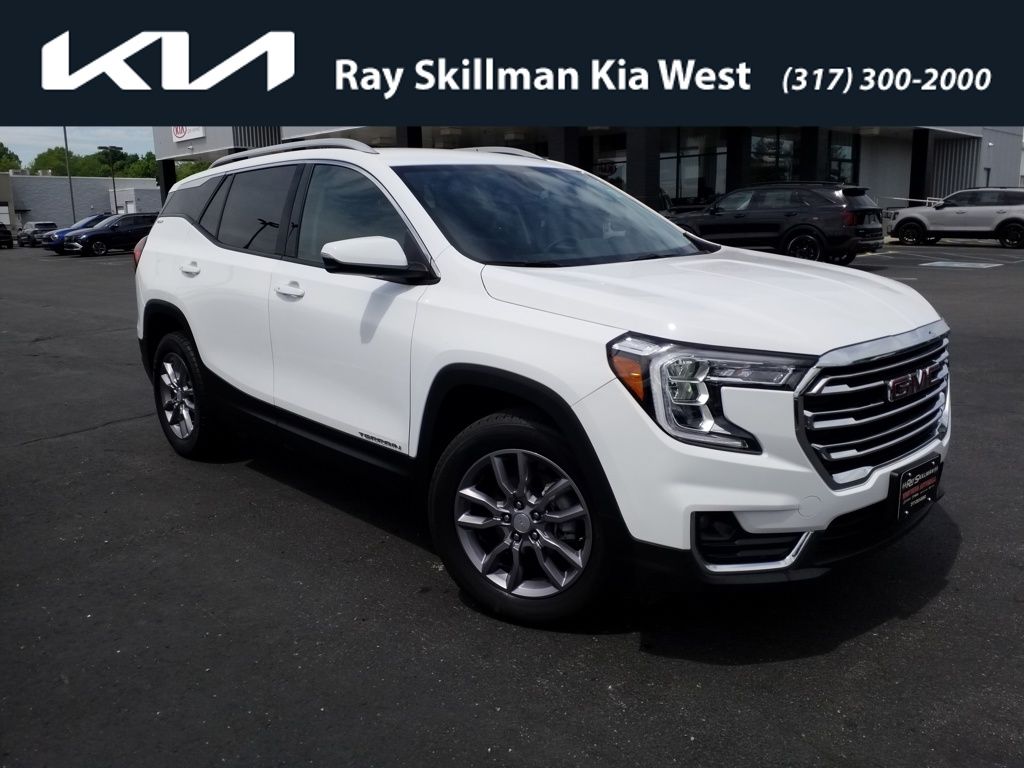2024 GMC Terrain SLT's photo