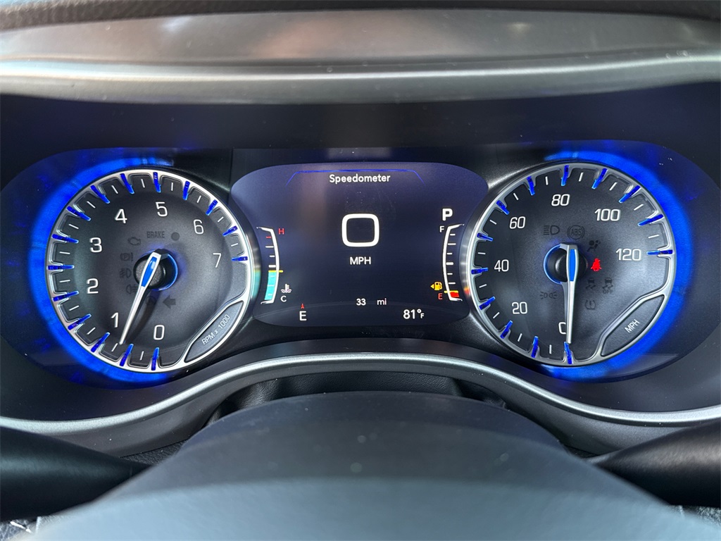 2025 Chrysler Pacifica photo 31