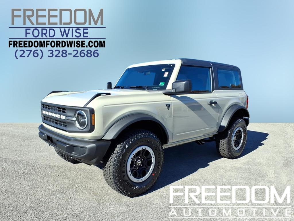 2025 Ford Bronco 2-Door Base's photo