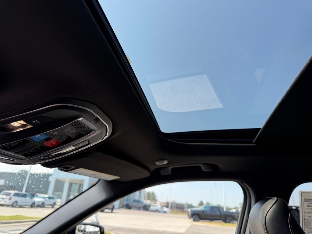 2025 Jeep Grand Cherokee Altitude photo 20