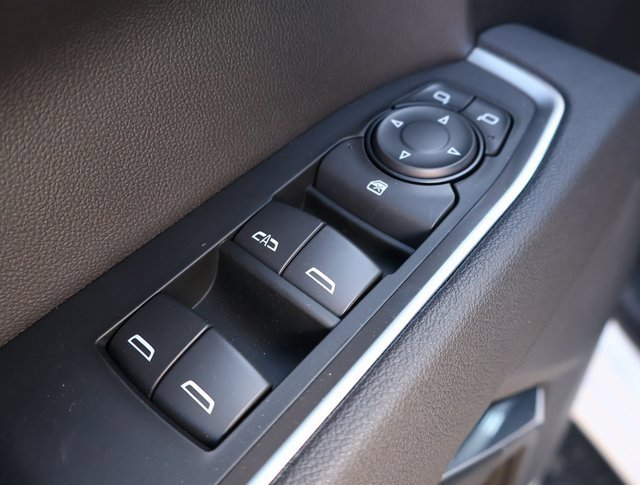 2025 Chevrolet Silverado 1500 LT photo 6