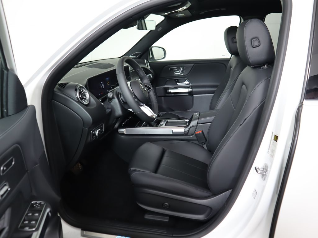2025 Mercedes Benz EQB photo 18