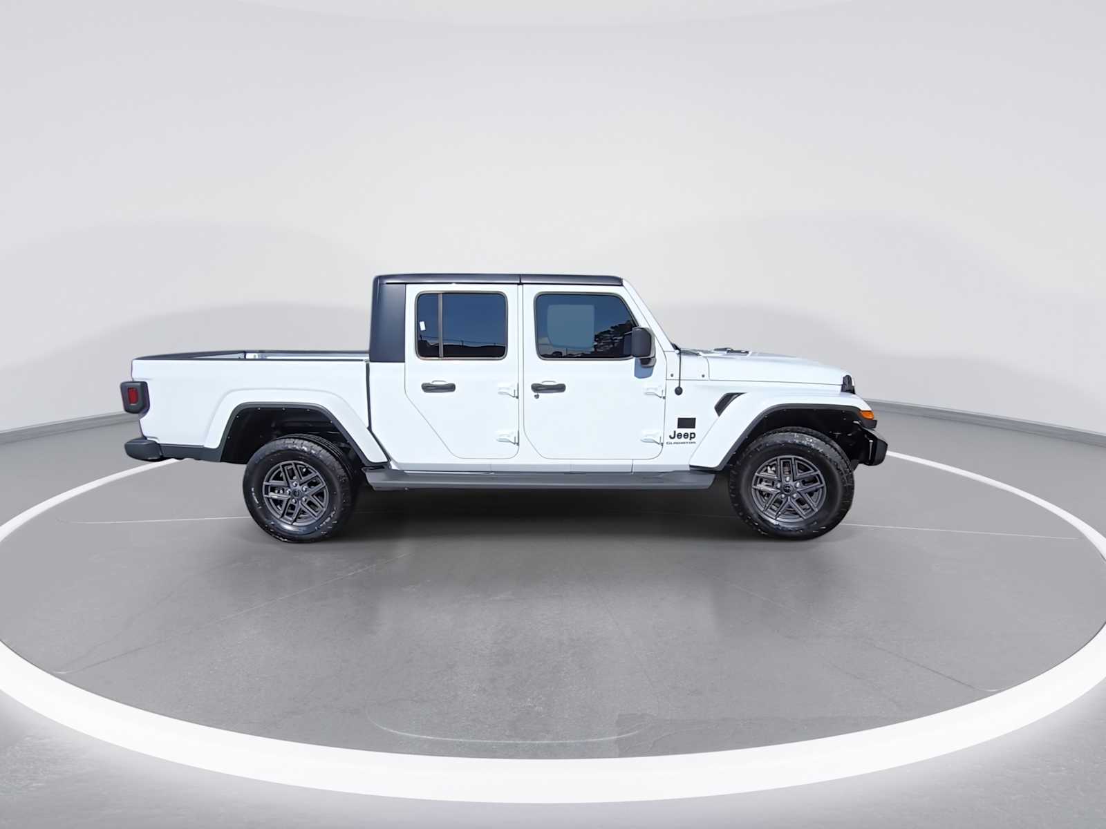 2022 Jeep Gladiator Altitude photo 9