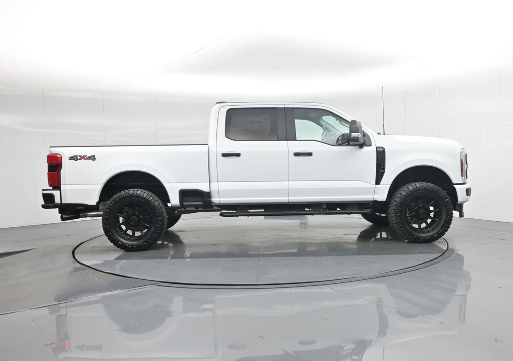 2025 Ford F-250 photo 21