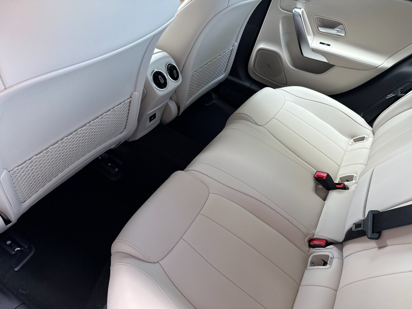 2026 Mercedes Benz CLA 250 photo 12