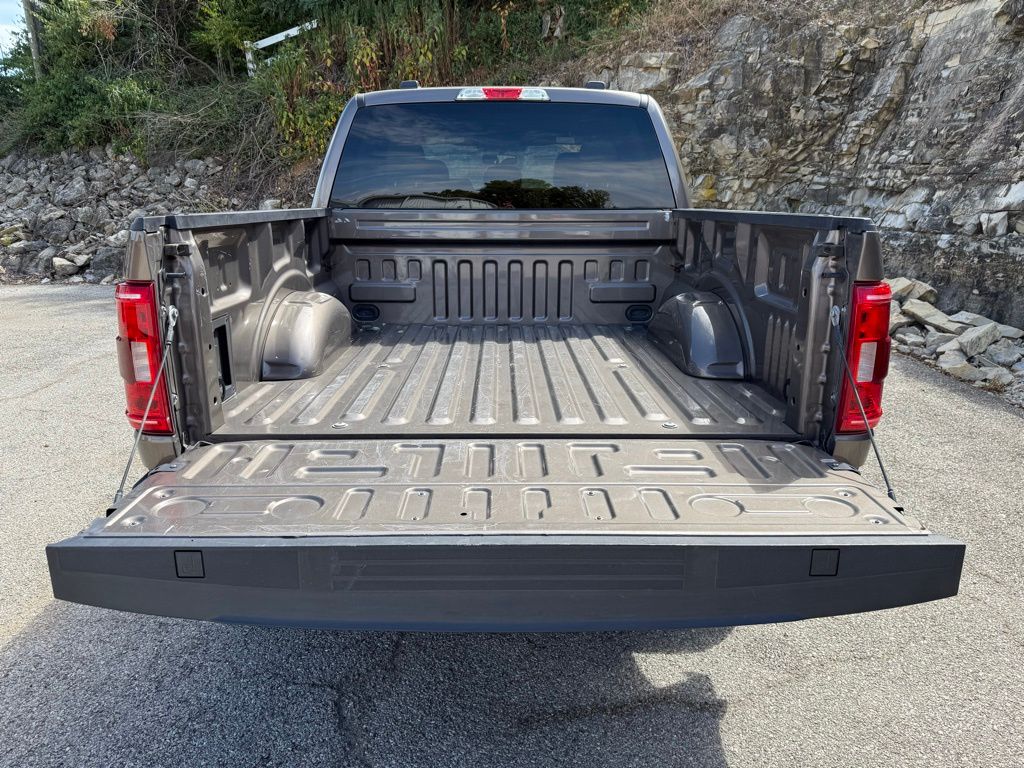 2022 Ford F-150 XLT photo 8