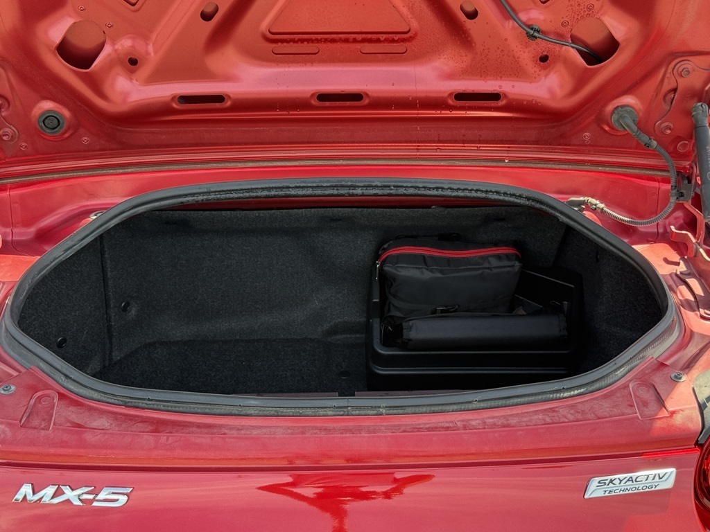 2017 Mazda MX-5 Miata RF Miata Grand Touring photo 15