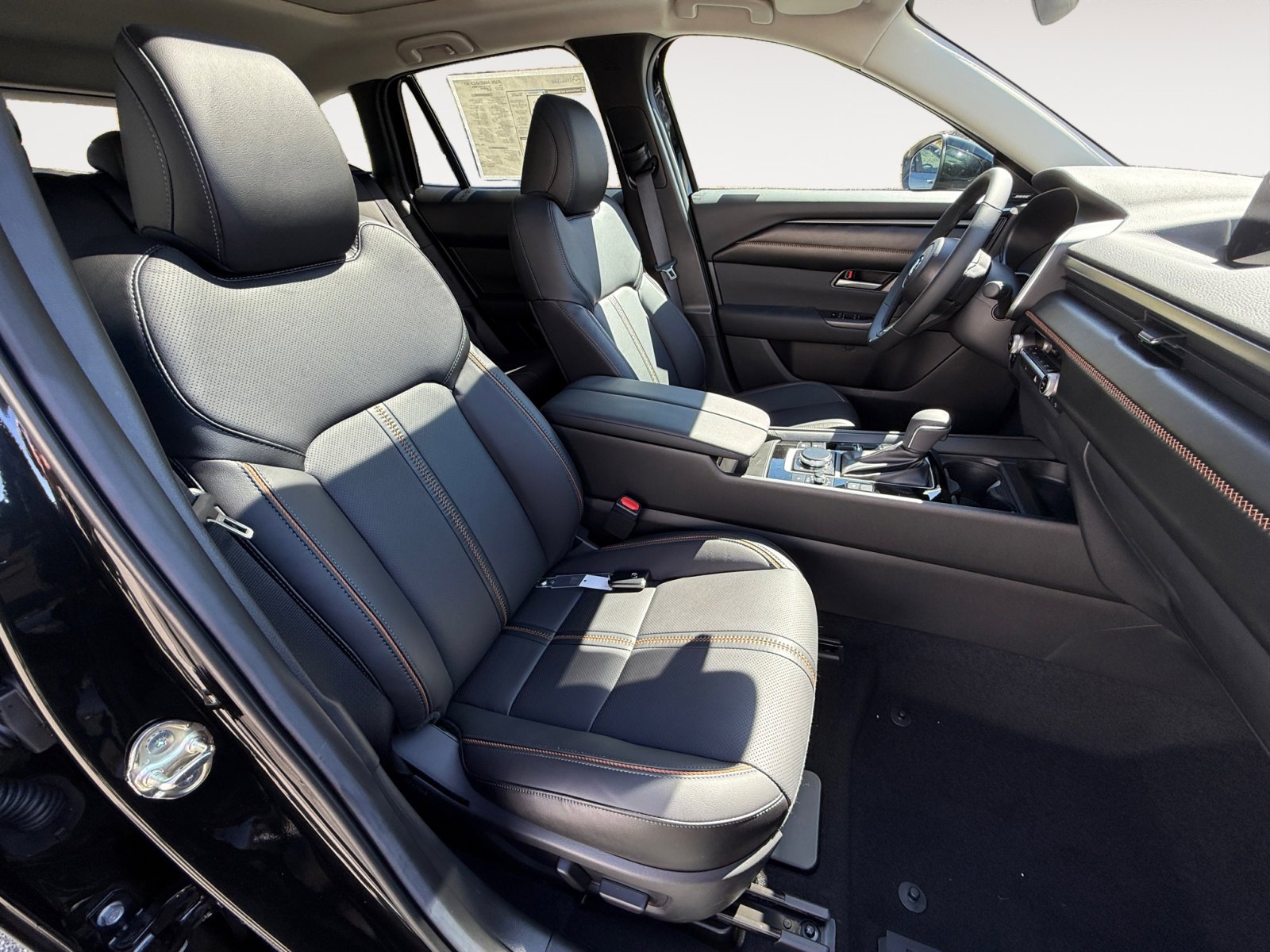 2025 Mazda CX-50 Premium photo 16