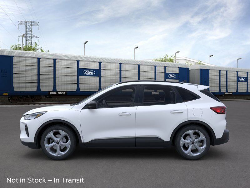 2025 Ford Escape ST-Line photo 4