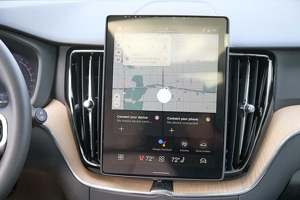 2026 VOLVO XC60 - Image 27