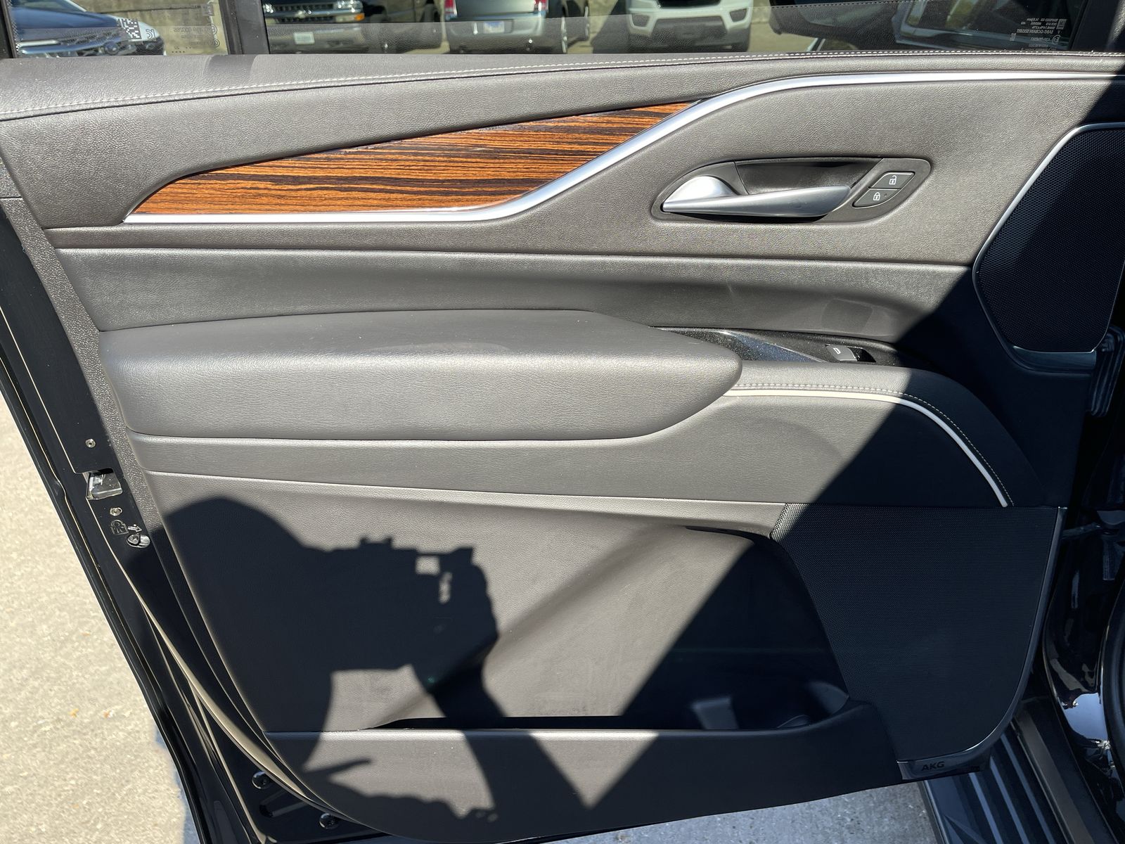 2022 Cadillac Escalade ESV Premium Luxury photo 4