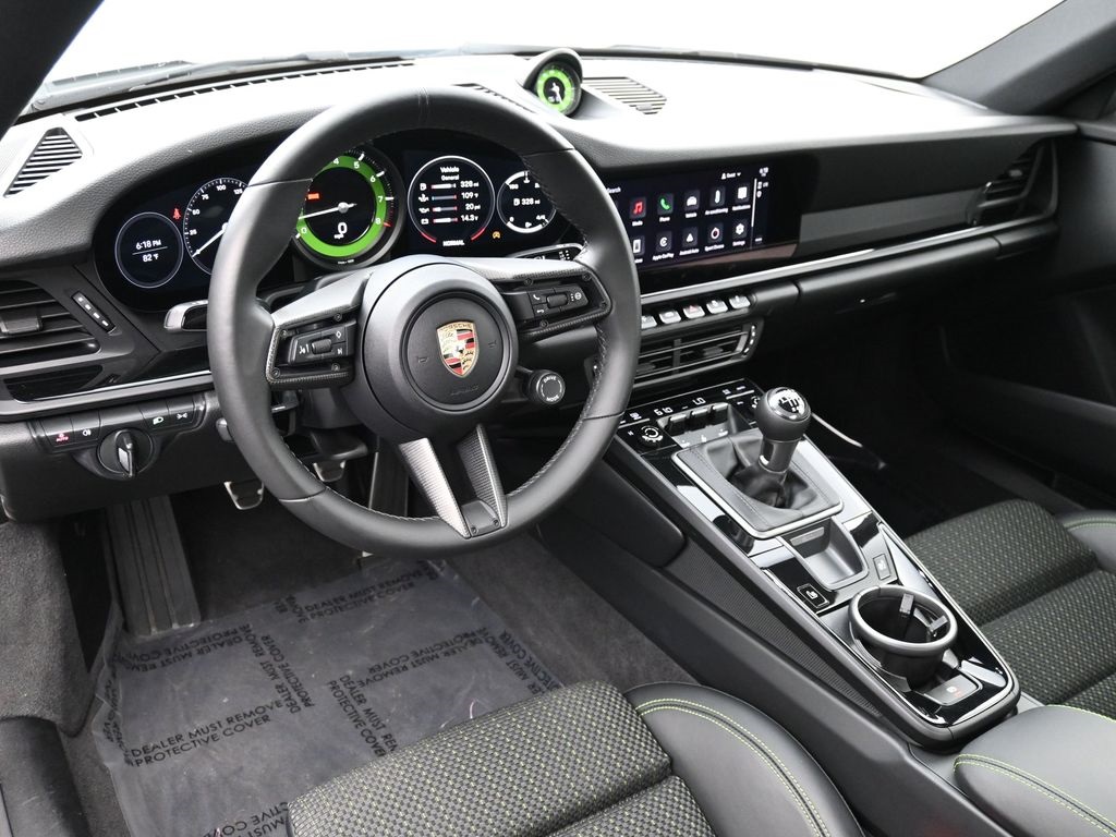 2024 Porsche 911 T photo 3