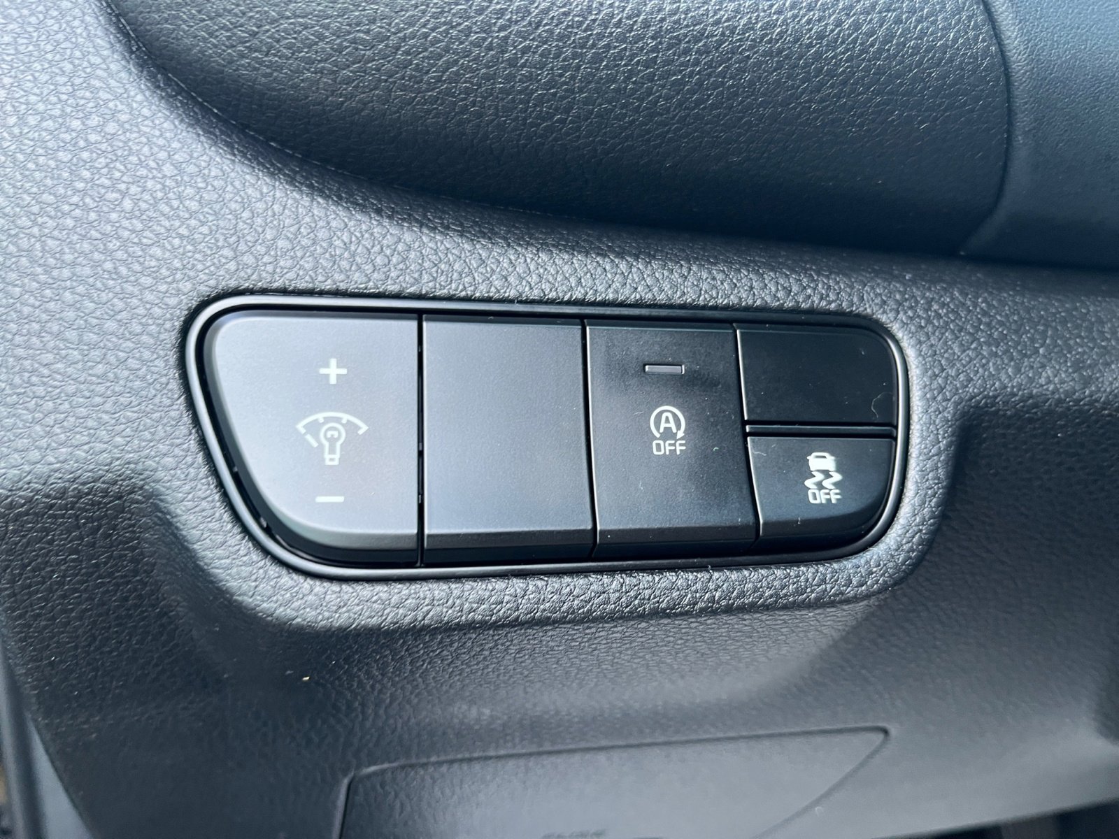 2024 Kia Seltos EX photo 14