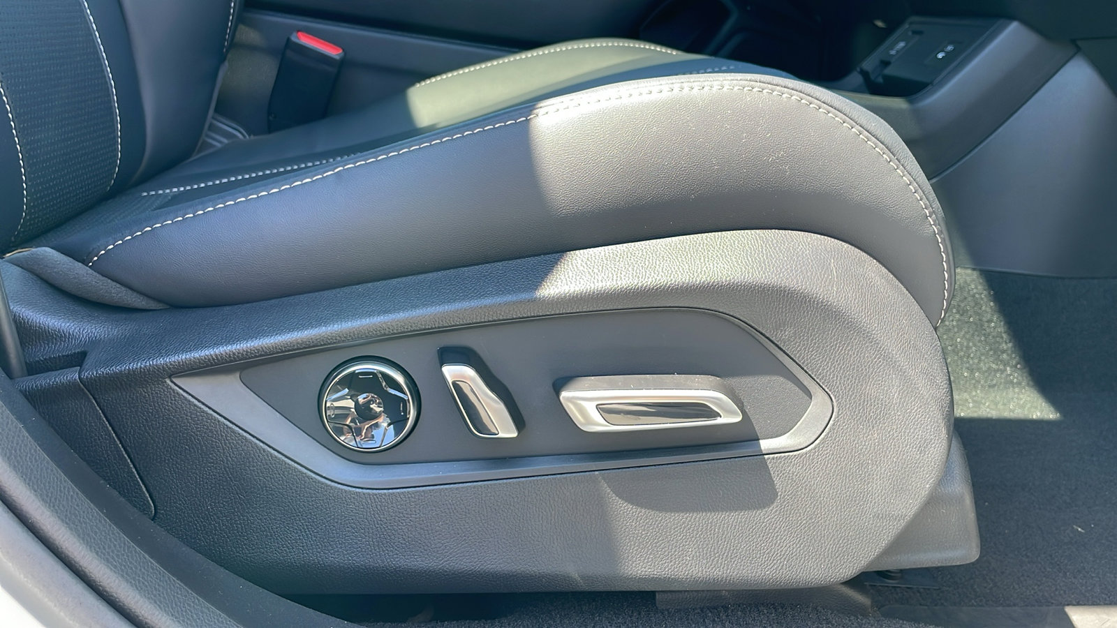 2025 Acura RDX Technology photo 30