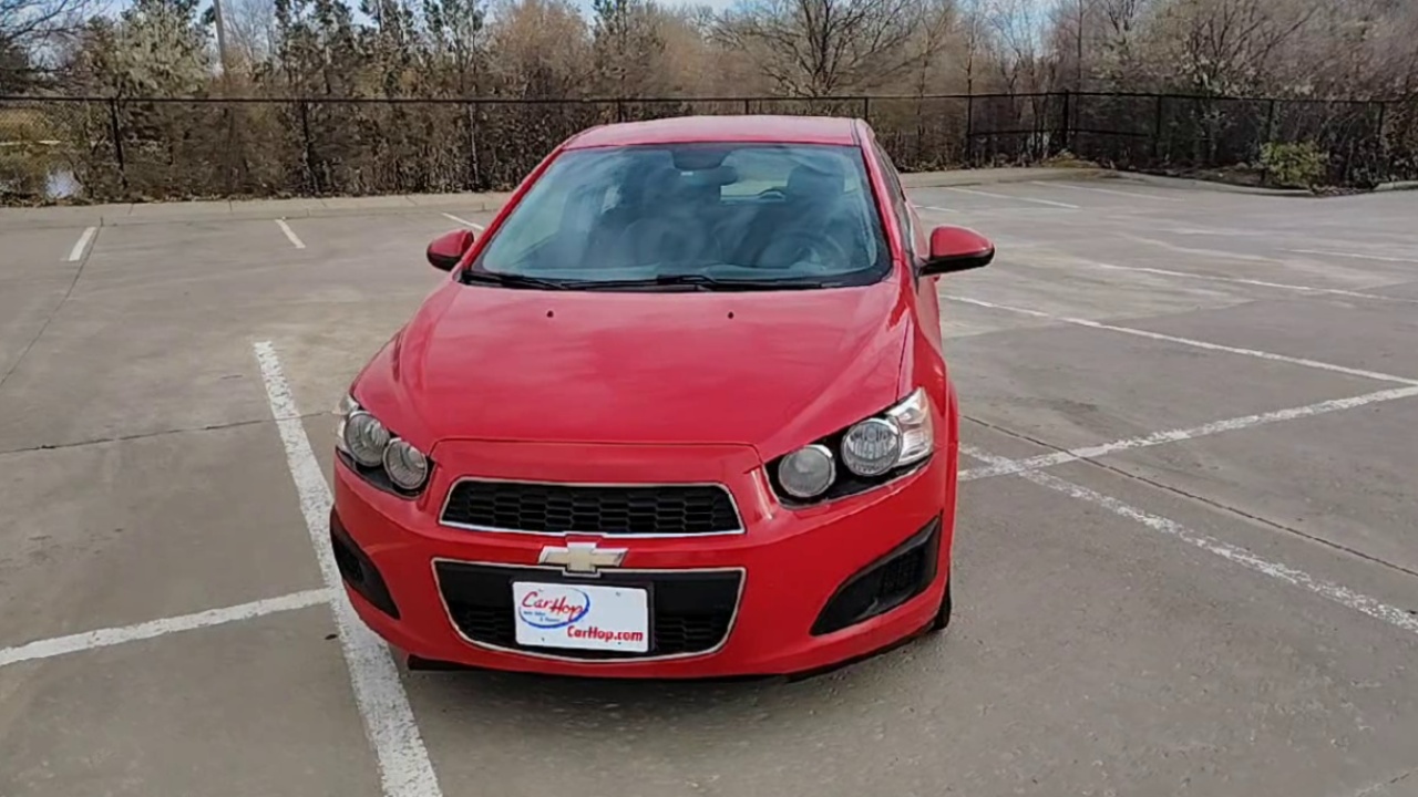 2013 Chevrolet Sonic LT photo 3