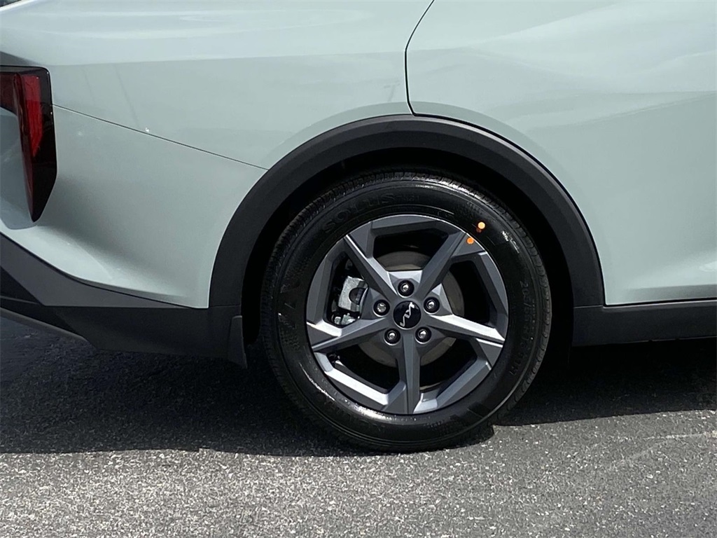 2025 Kia K4 GT-Line Turbo photo 3
