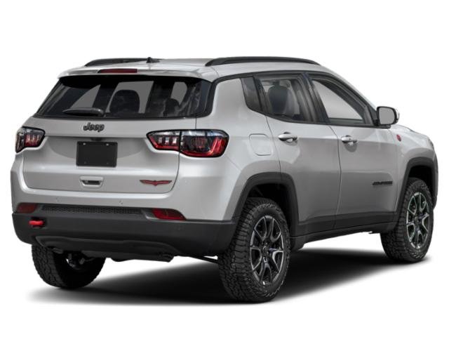 2026 Jeep Compass Trailhawk photo 3