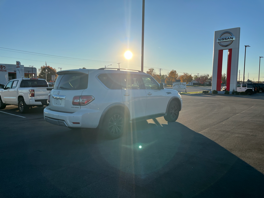 2017 Nissan Armada Platinum photo 3