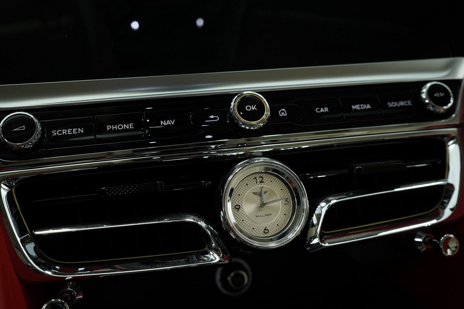 2024 Bentley Flying Spur Mulliner V8 photo 30