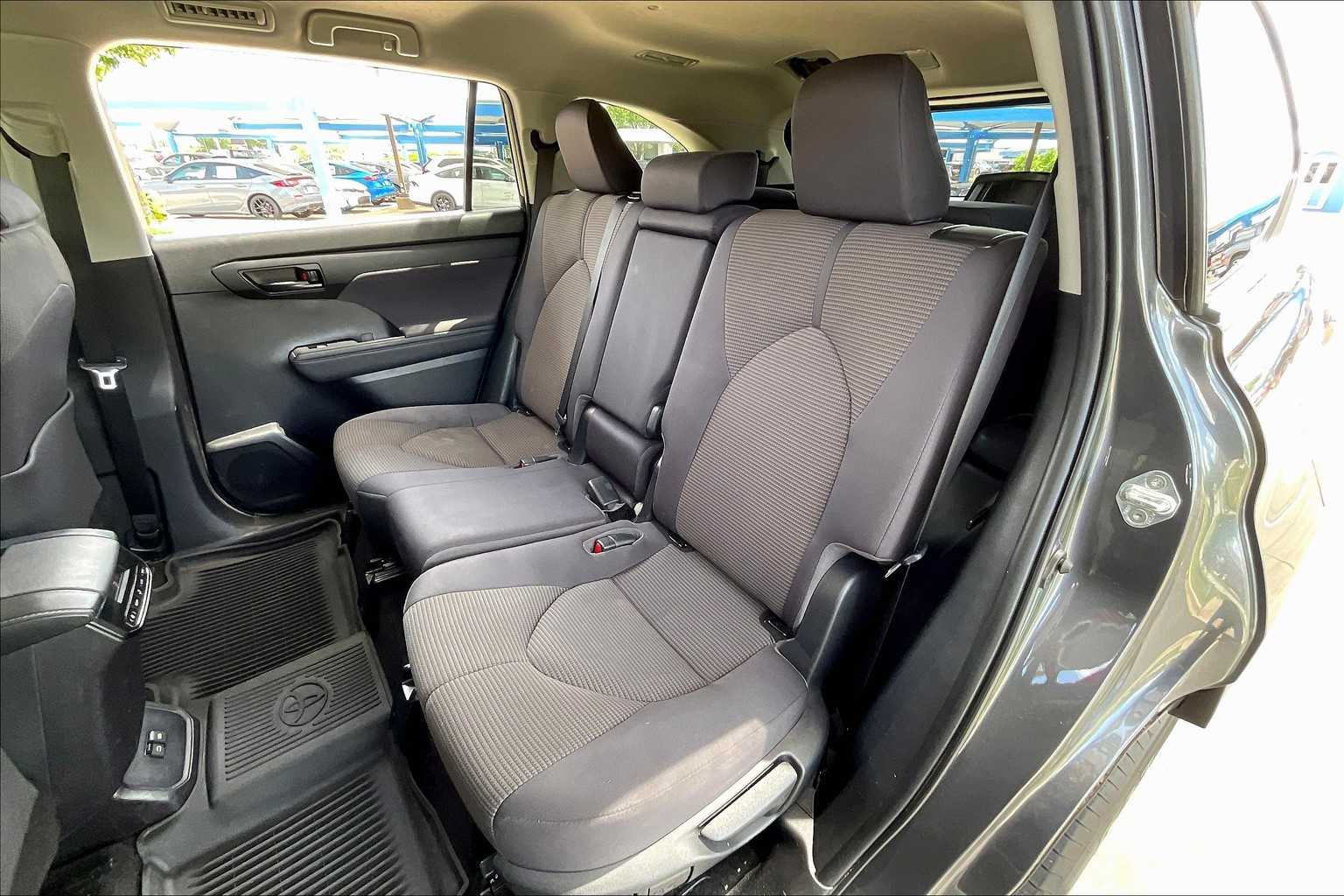 2023 Toyota Highlander L photo 55