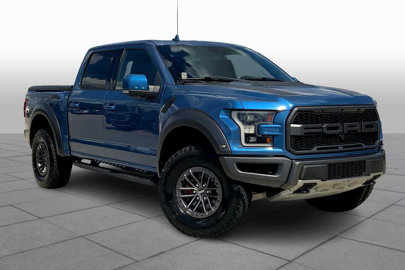 2019 Ford F-150 Raptor photo 2
