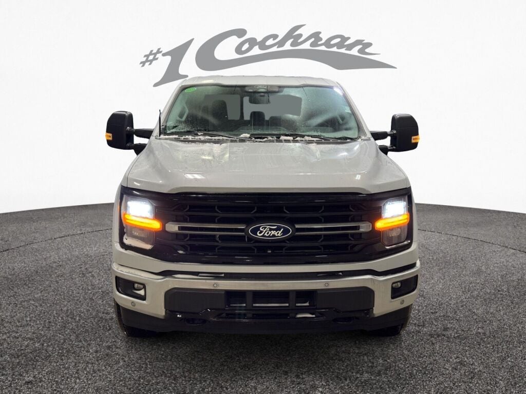 2025 Ford F-150 XLT photo 2