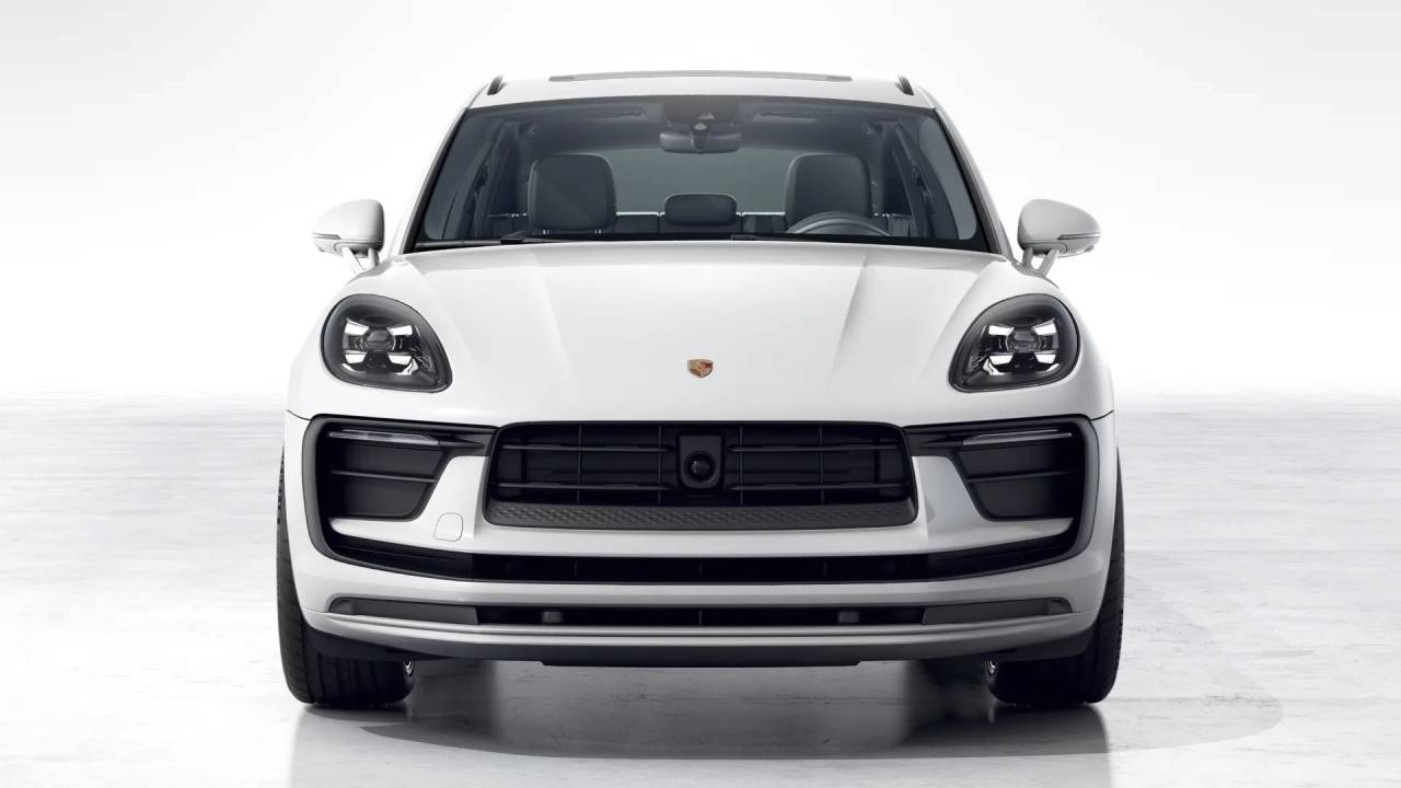 2026 Porsche Macan T photo 9