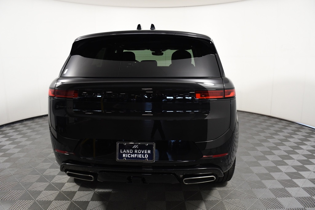 2025 Land Rover Range Rover Sport SE photo 5