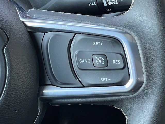 2023 Jeep Gladiator Overland photo 25
