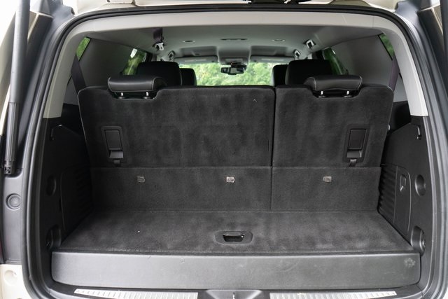 2016 Chevrolet Tahoe LT photo 12