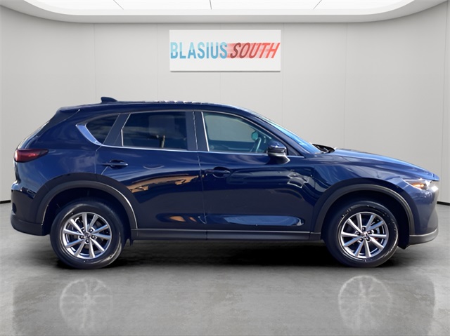 2022 Mazda CX-5 2.5 S Preferred photo 2