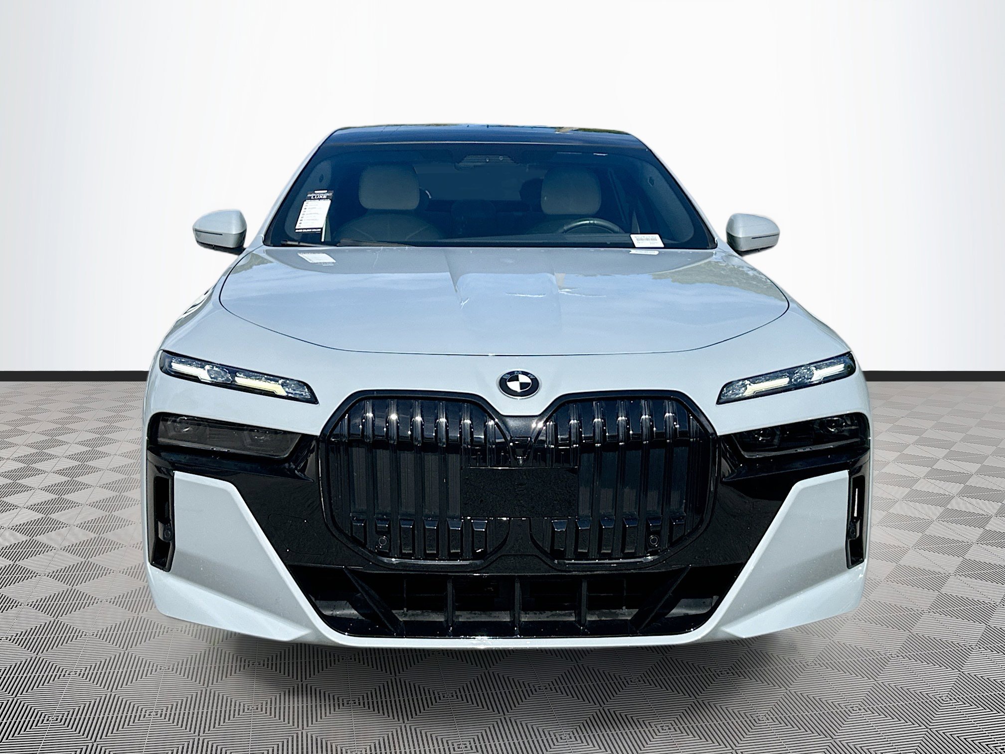 2023 Bmw 740i photo 2