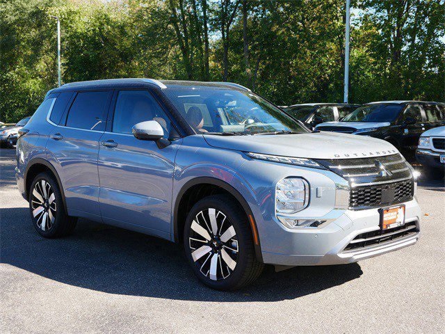 2025 Mitsubishi Outlander SEL's photo