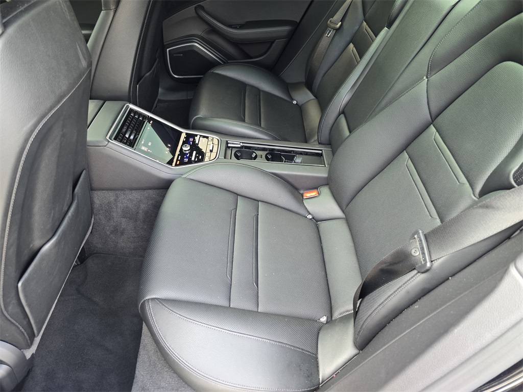 2023 Porsche Panamera Platinum photo 14