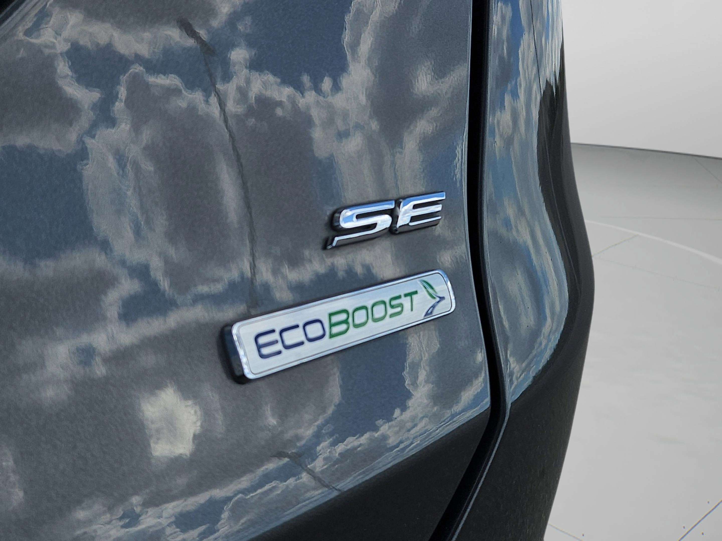 2017 Ford Fusion SE photo 18