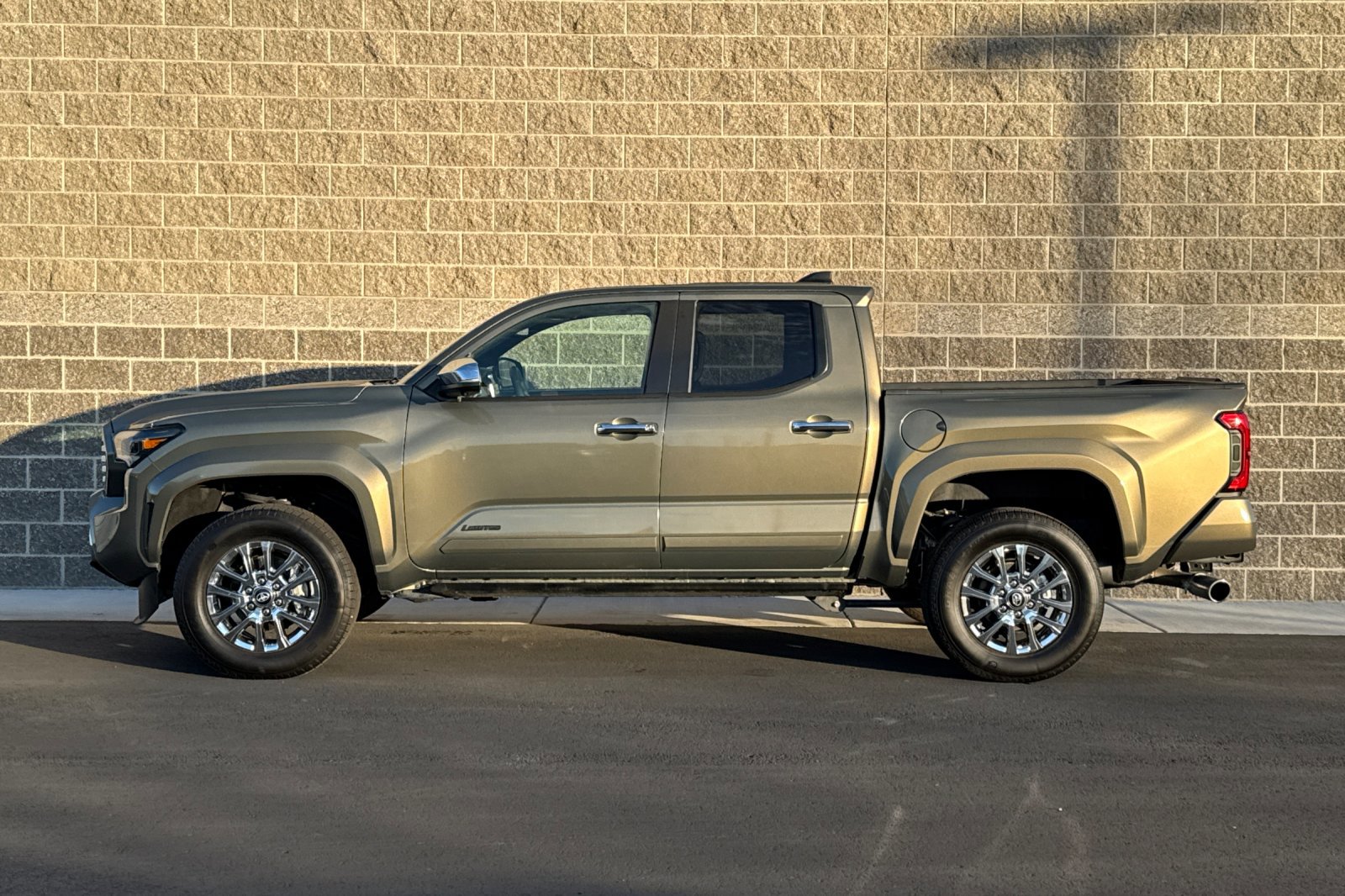 Image of Toyota Tacoma Limited 4WD