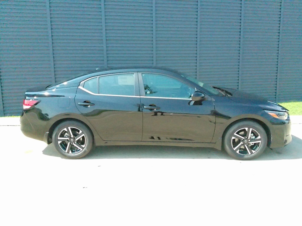 2025 Nissan Sentra SV photo 2